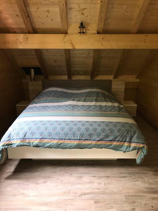 Forest Jura Lodge - Chalet De La Vache アリエーズ エクステリア 写真